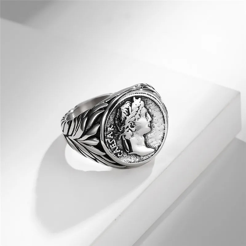 Kivo caeser ring