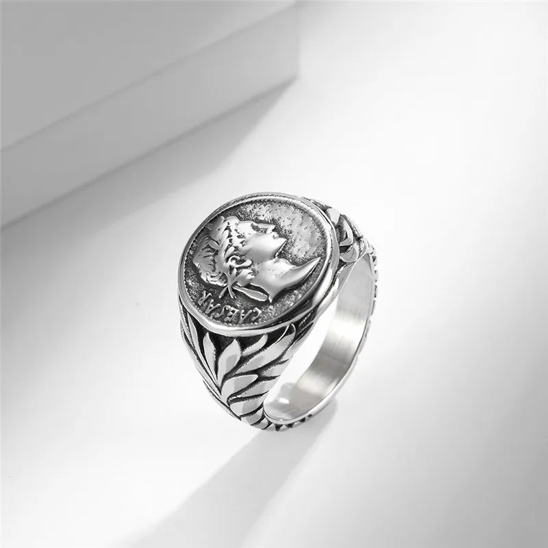 Kivo caeser ring